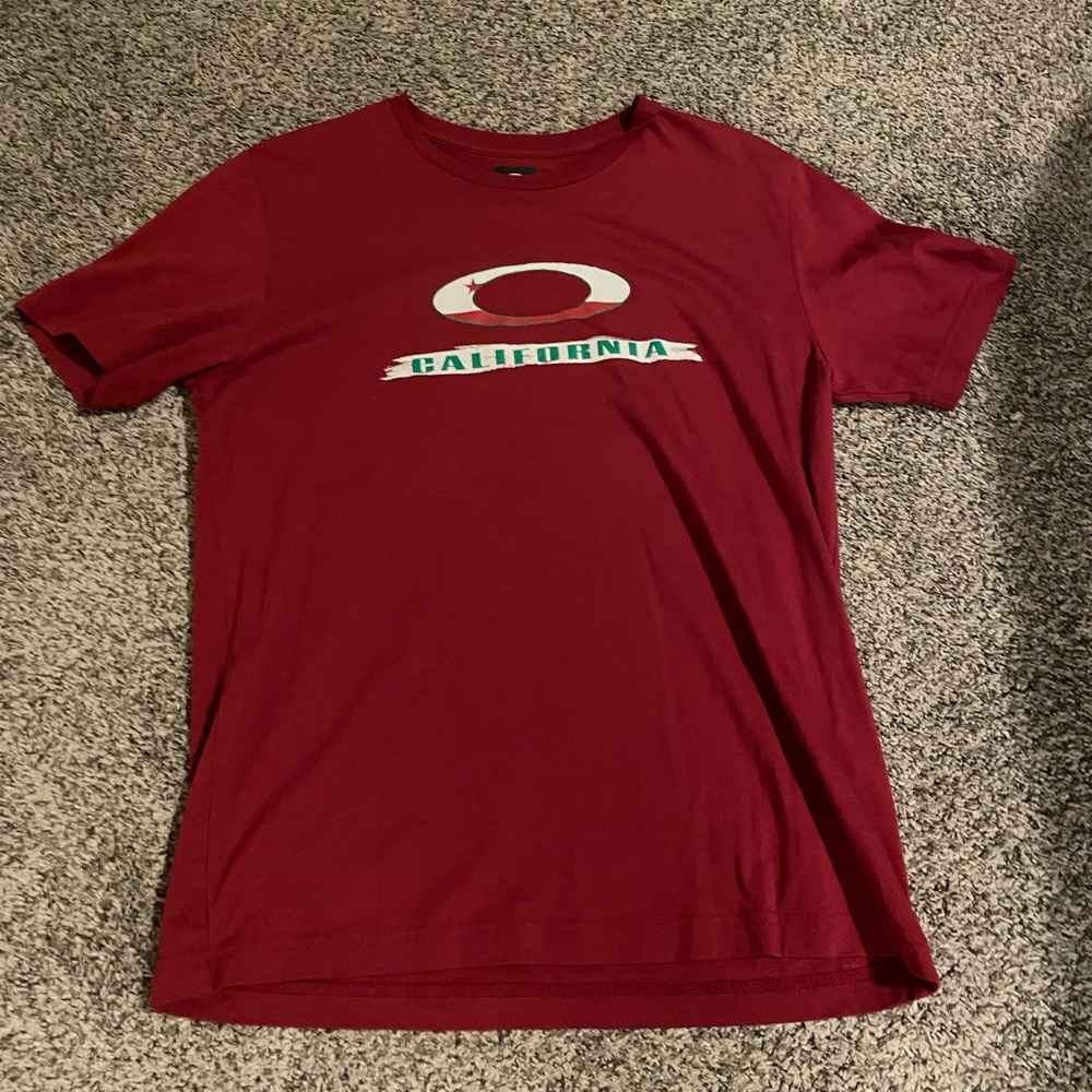 Oakley California t shirt